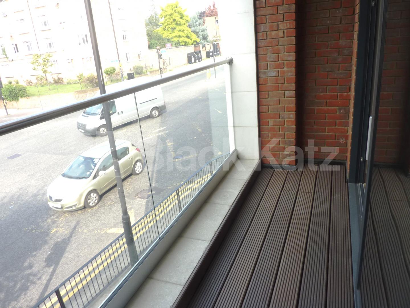 			NEW INSTRUCTION!, 2 Bedroom, 1 bath, 1 reception Flat			 York Way , KINGS CROSS / ISLINGTON